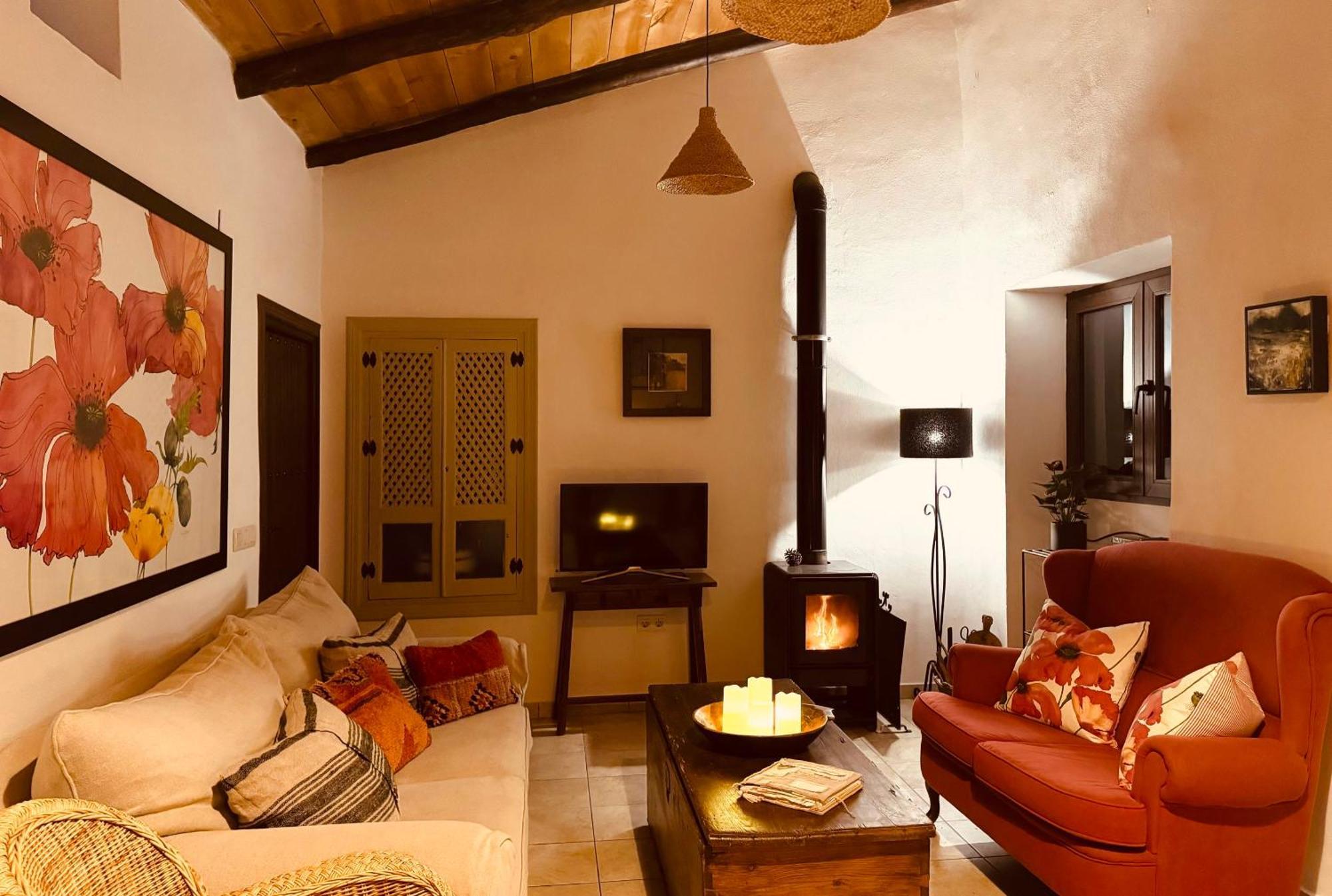 オルヒバ Almond Hill Houseヴィラ エクステリア 写真