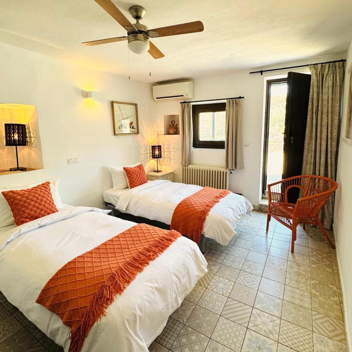 オルヒバ Almond Hill Houseヴィラ エクステリア 写真